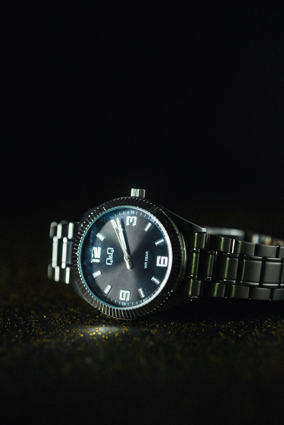 RELOJ Q&Q METALICO 2024